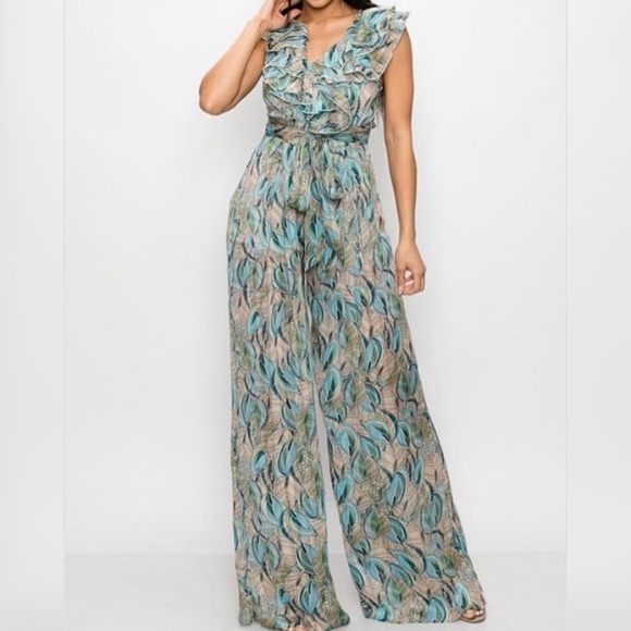 Women’s jumper, get for your favorite event - Picture 1 of 3